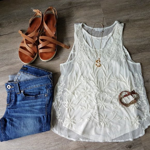 AEO cream lace tank top - Picture 2 of 4